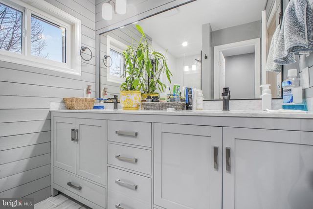 8227 FRYE RD, Alexandria, VA 22309