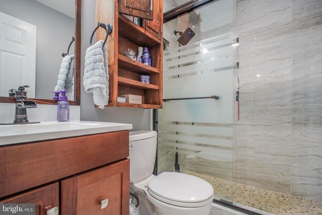 8227 FRYE RD, Alexandria, VA 22309