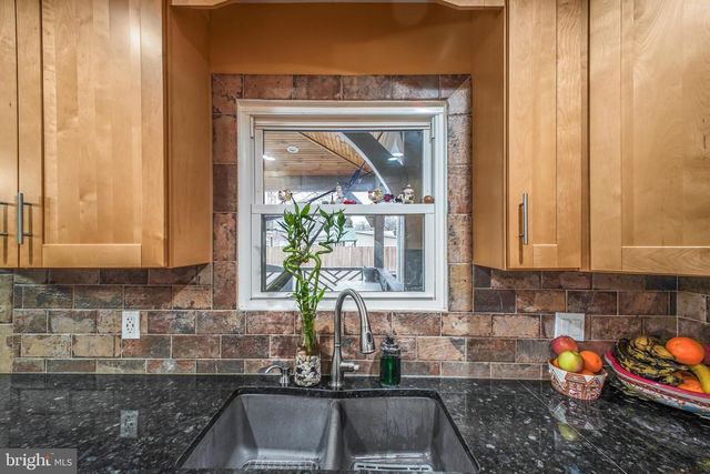 8227 FRYE RD, Alexandria, VA 22309