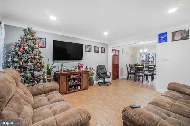 8227 FRYE RD, Alexandria, VA 22309