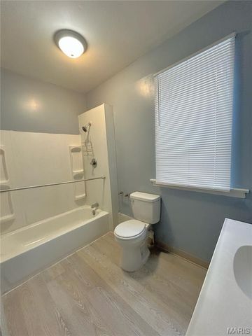 7148 Alabama Avenue, St Louis, MO 63111