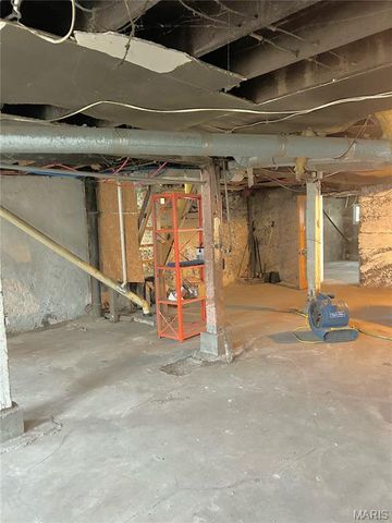 7148 Alabama Avenue, St Louis, MO 63111