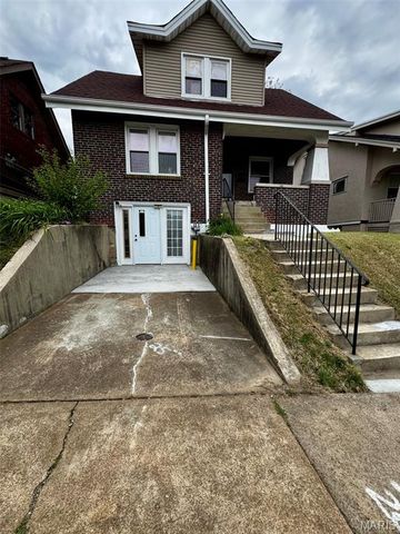2830 Hampton Avenue, St Louis, MO 63139