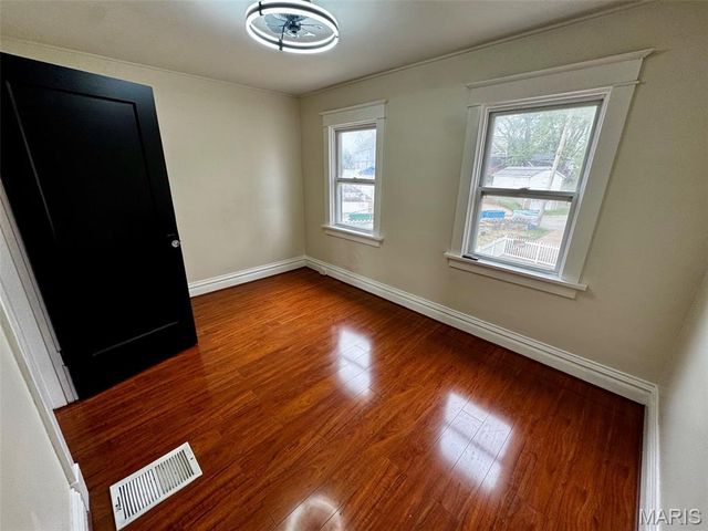 2830 Hampton Avenue, St Louis, MO 63139