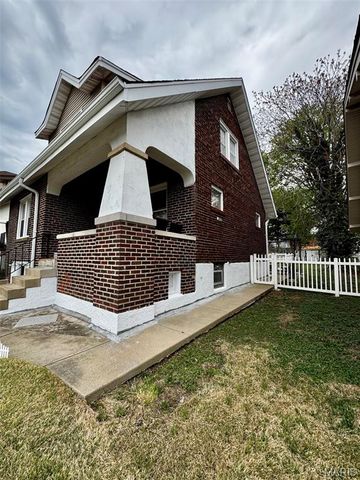 2830 Hampton Avenue, St Louis, MO 63139