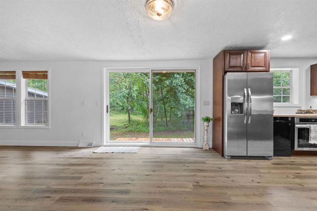 N1032 COUNTY ROAD EE, Redgranite, WI 54970
