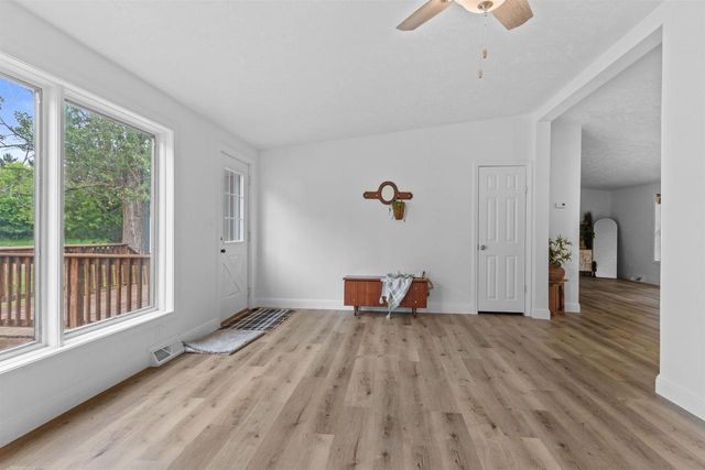 N1032 COUNTY ROAD EE, Redgranite, WI 54970