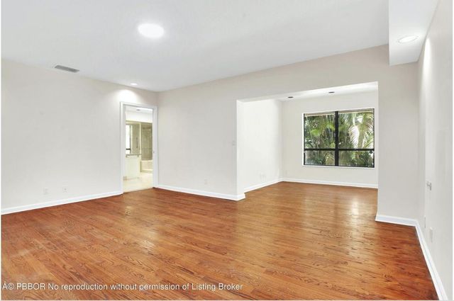 2812 Embassy Drive, West Palm Beach, FL 33401