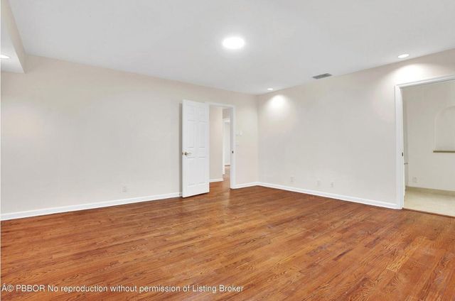 2812 Embassy Drive, West Palm Beach, FL 33401