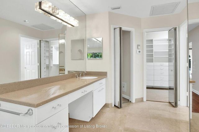 2812 Embassy Drive, West Palm Beach, FL 33401