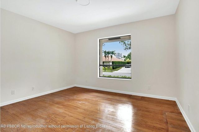 2812 Embassy Drive, West Palm Beach, FL 33401