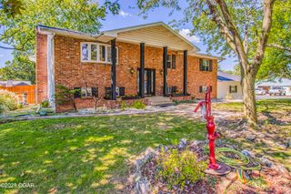 116 Hillview Drive, Joplin, MO 64804