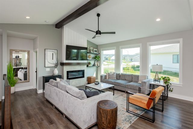 2875 Serenity Drive, Waukee, IA 50263