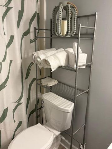1273 Graves Harbor Trl Apt 3403, Huddleston, VA 24104