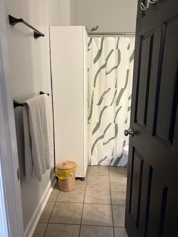 1273 Graves Harbor Trl Apt 3403, Huddleston, VA 24104