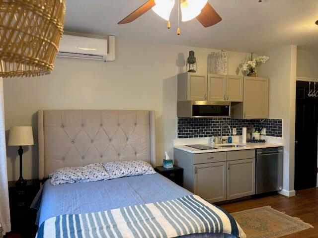 1273 Graves Harbor Trl Apt 3403, Huddleston, VA 24104