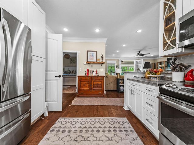 26 Burgos Way, Hot Springs Village, AR 71909