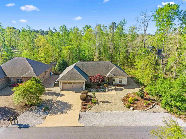 26 Burgos Way, Hot Springs Village, AR 71909