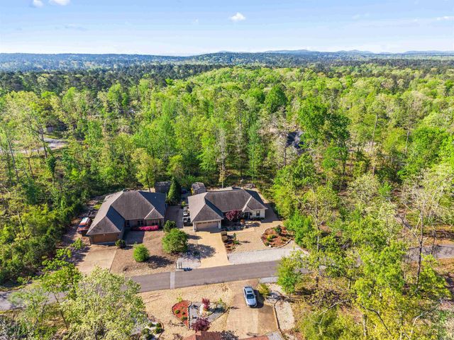 26 Burgos Way, Hot Springs Village, AR 71909