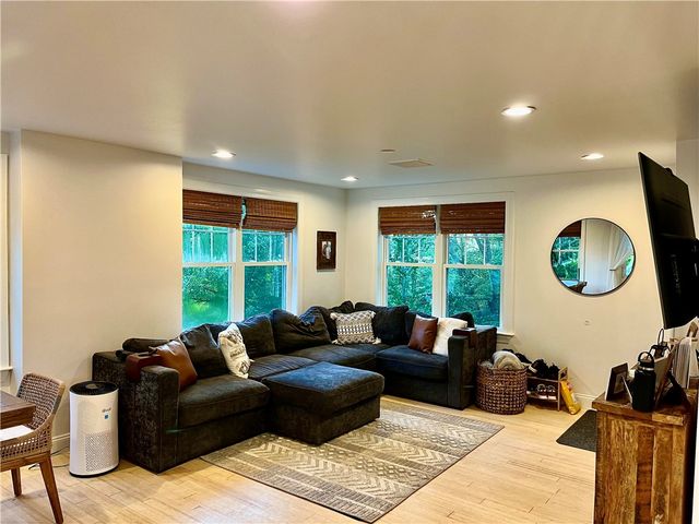 608 Wordens Pond Road, South Kingstown, RI 02879