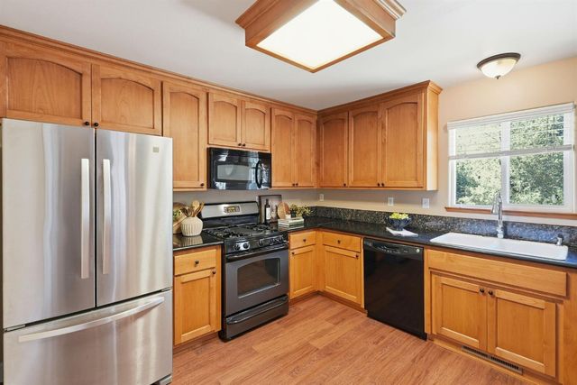 3520 Mining Brook Rd, Placerville, CA 95667