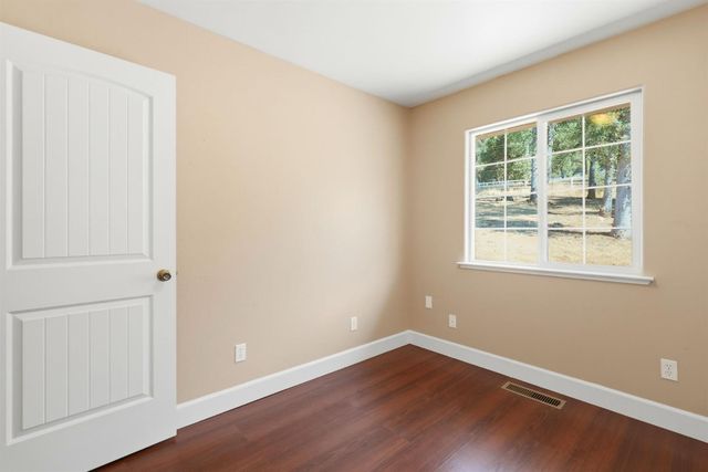 3520 Mining Brook Rd, Placerville, CA 95667