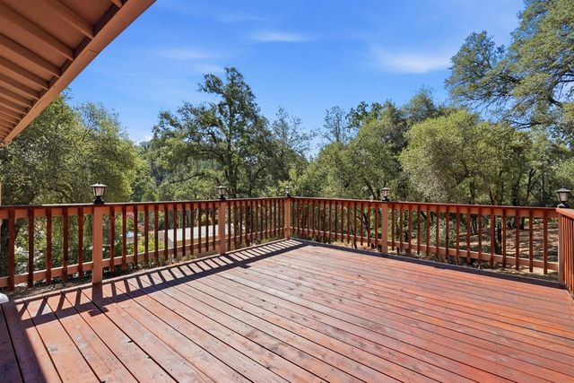 3520 Mining Brook Rd, Placerville, CA 95667