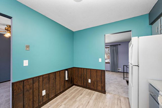 4221 Edgemont Street, Vadnais Heights, MN 55127