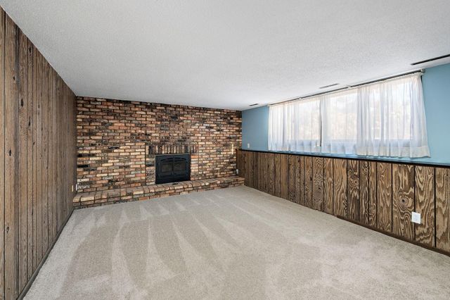 4221 Edgemont Street, Vadnais Heights, MN 55127