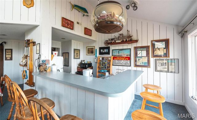 1 Tara Point Drive, Grafton, IL 62037