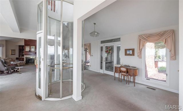 1 Tara Point Drive, Grafton, IL 62037