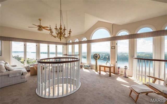 1 Tara Point Drive, Grafton, IL 62037