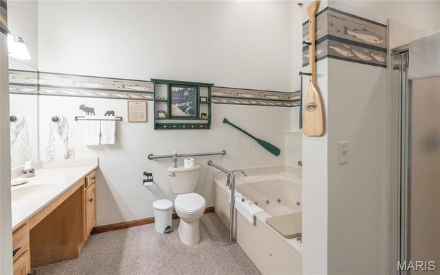 1 Tara Point Drive, Grafton, IL 62037