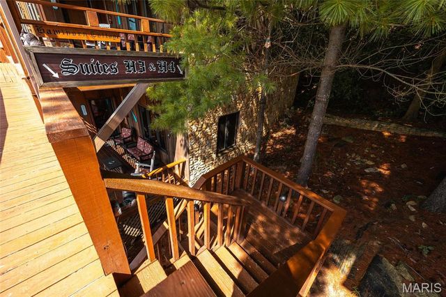 1 Tara Point Drive, Grafton, IL 62037