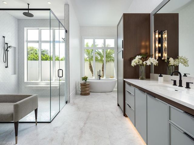 799 Cassena RD, Naples, FL 34108