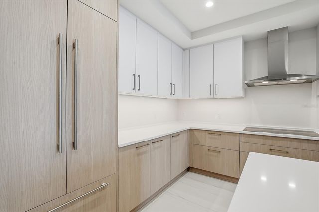 275 1ST AVENUE S 1003, St Petersburg, FL 33701