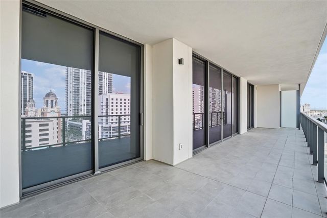 275 1ST AVENUE S 1003, St Petersburg, FL 33701