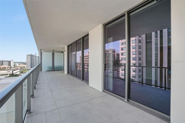 275 1ST AVENUE S 1003, St Petersburg, FL 33701