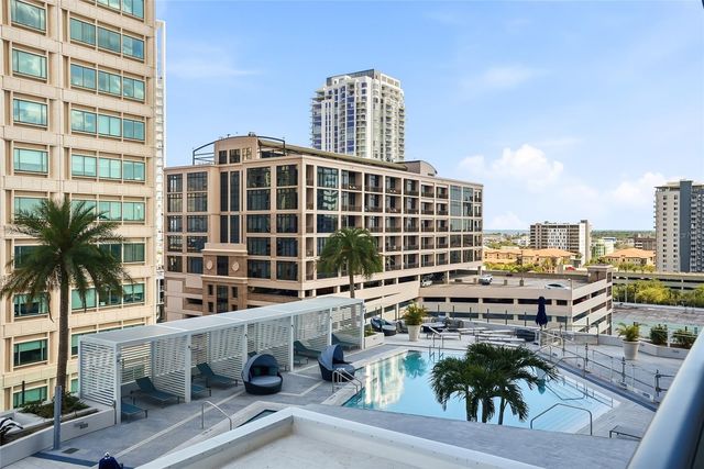 275 1ST AVENUE S 1003, St Petersburg, FL 33701