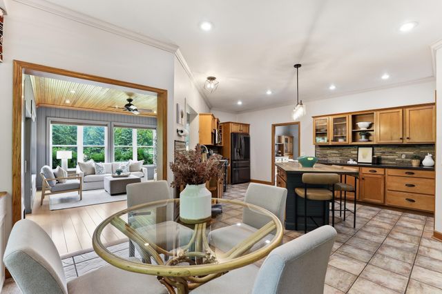 9655 Barton Trail, Inver Grove Heights, MN 55077