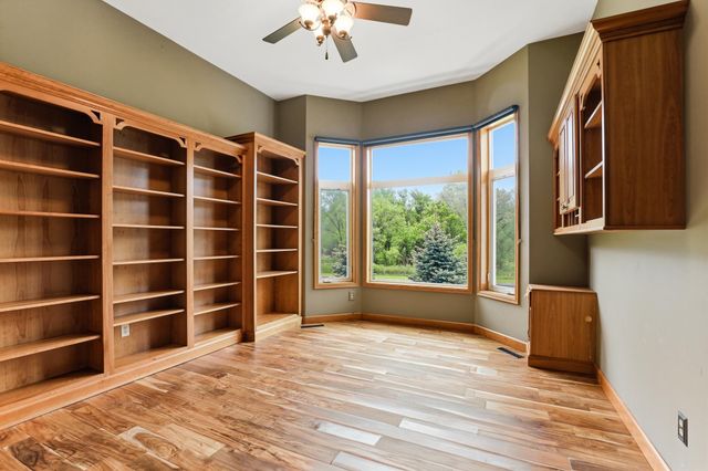9655 Barton Trail, Inver Grove Heights, MN 55077