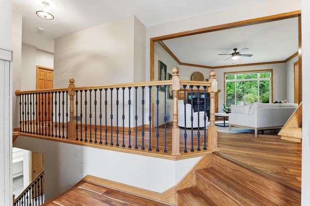 9655 Barton Trail, Inver Grove Heights, MN 55077