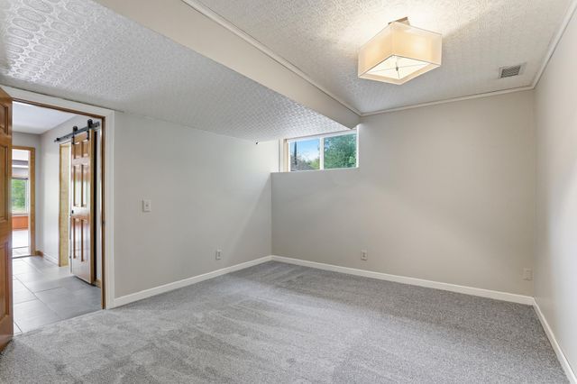 9655 Barton Trail, Inver Grove Heights, MN 55077