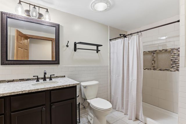 9655 Barton Trail, Inver Grove Heights, MN 55077