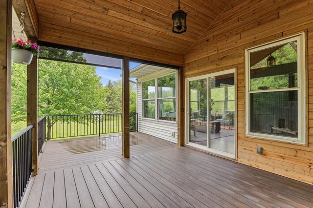 9655 Barton Trail, Inver Grove Heights, MN 55077
