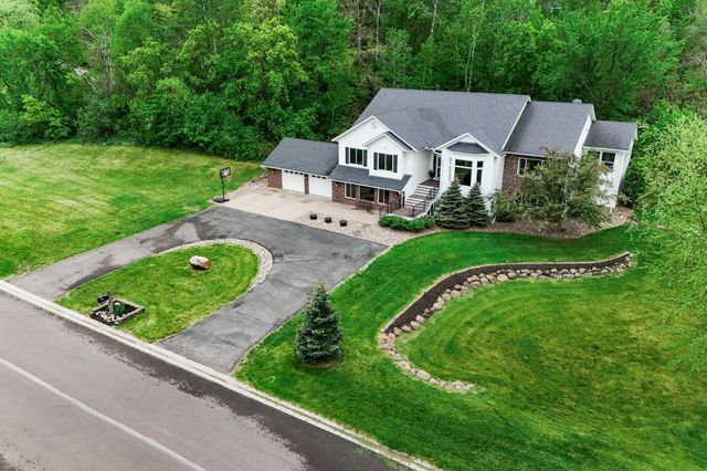 9655 Barton Trail, Inver Grove Heights, MN 55077