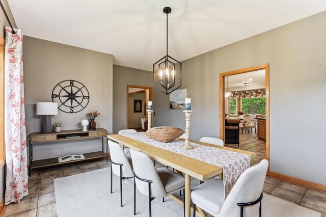 9655 Barton Trail, Inver Grove Heights, MN 55077