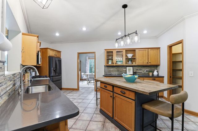 9655 Barton Trail, Inver Grove Heights, MN 55077