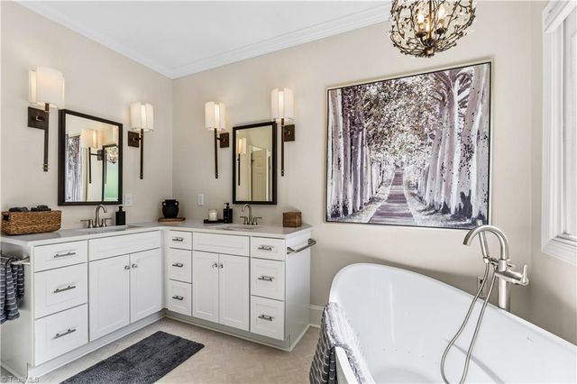 1902 Pembroke Road, Greensboro, NC 27408