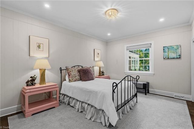 1902 Pembroke Road, Greensboro, NC 27408